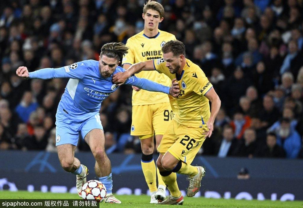 爱游戏体育-RB莱比锡客场逆转获胜，继续领跑积分榜(莱比锡的比赛日程)