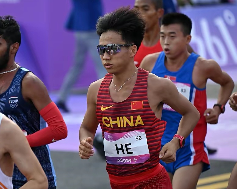 爱游戏-宁夏男篮继续强势首位进入四强赛