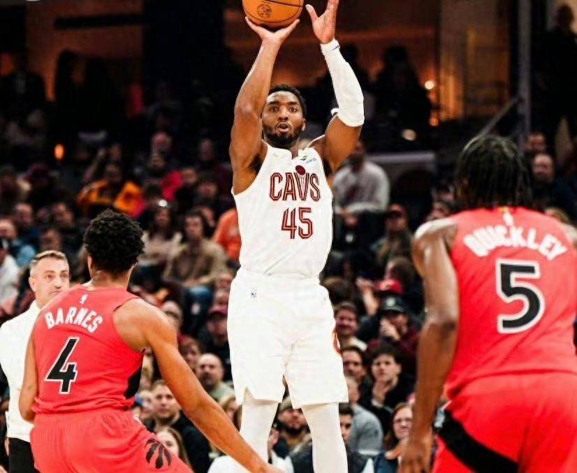 关于猛龙客场惊险取胜，晋级前景大增的信息